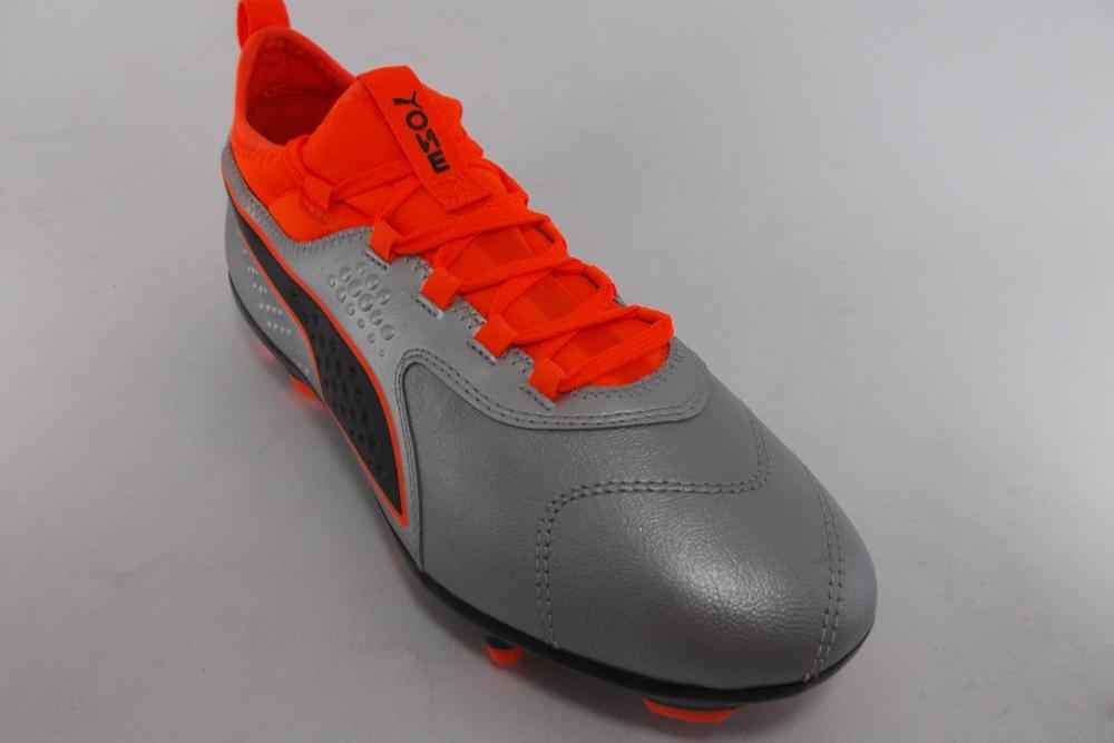 Puma scarpa da calcio in pelle con calzino da uomo One 3 AG 104762 01 argento arancio nero