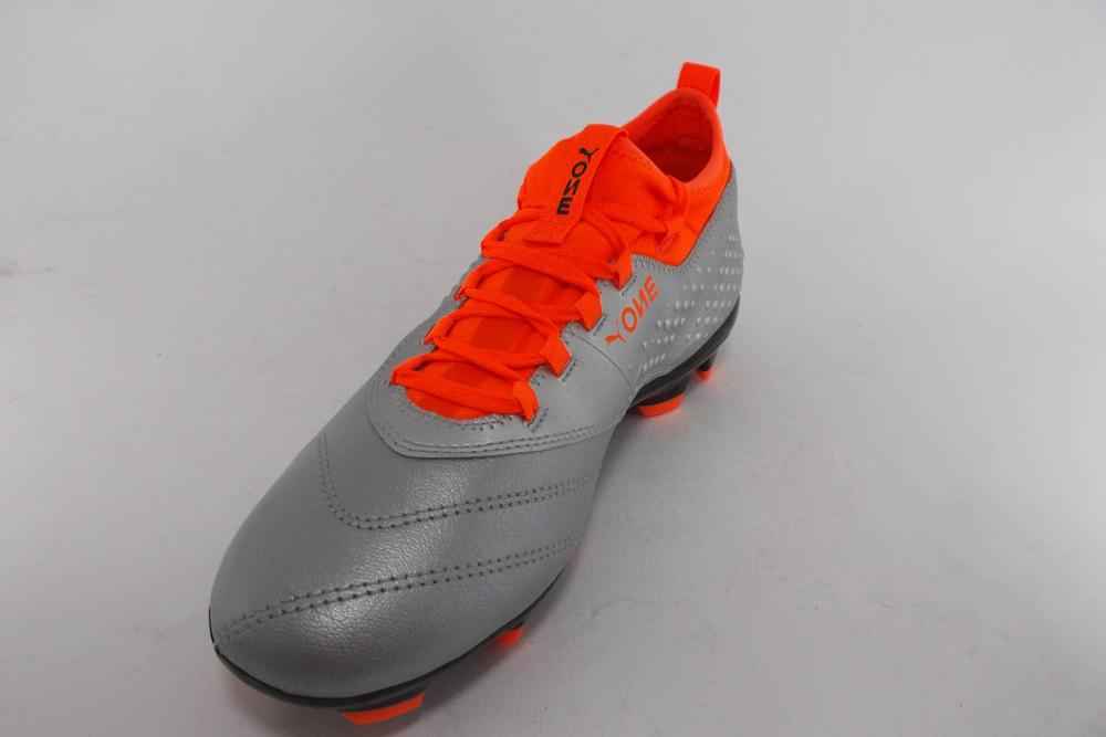 Puma scarpa da calcio in pelle con calzino da uomo One 3 AG 104762 01 argento arancio nero