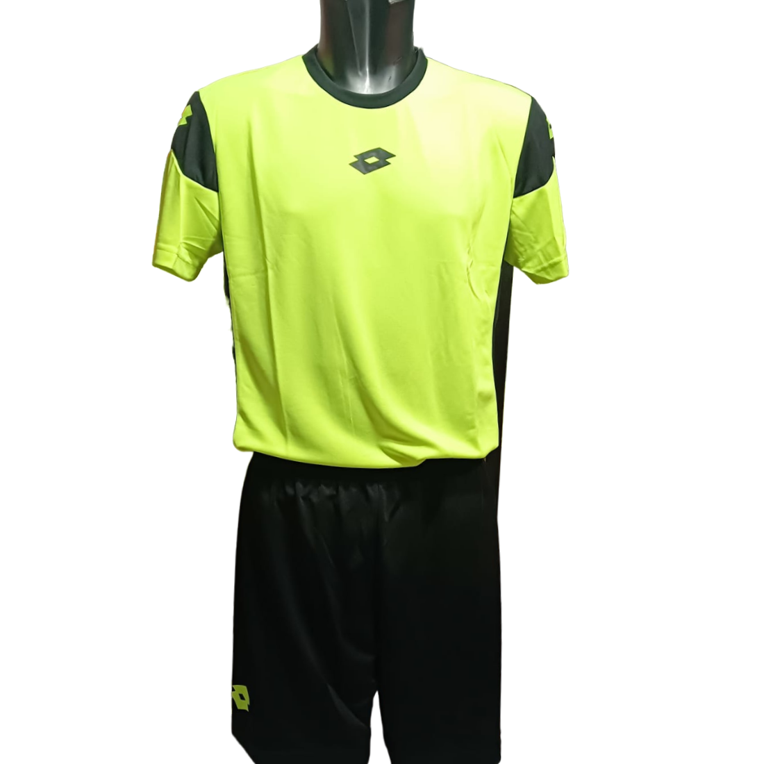Lotto divisa sportiva da calcio-calcetto da uomo Star Evo R9692 giallo fluo-nero - OnSide Football