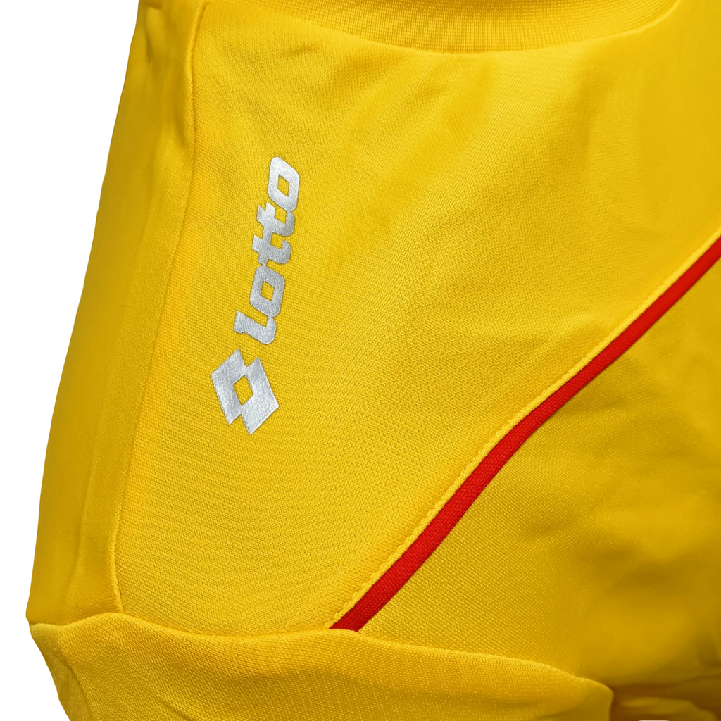 Lotto completo maglietta e pantaloncino da calcio-calcetto da adulto Sigma Q8531 giallo-rosso - OnSide Football