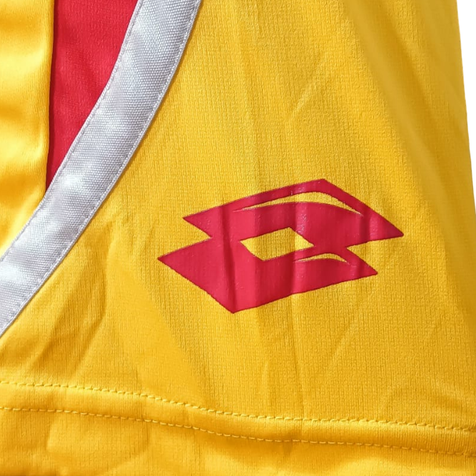 Lotto completo maglia e pantaloncino da calcio-calcetto da adulto Power N3484 giallo-rosso - OnSide Football